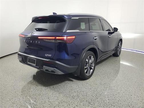 2022 INFINITI QX60 Luxe