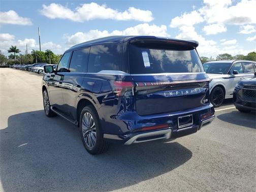 2025 INFINITI QX80 Luxe