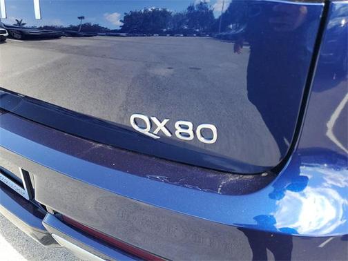 2025 INFINITI QX80 Luxe