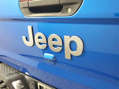 2022 Jeep Gladiator Overland