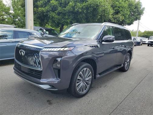 2025 INFINITI QX80 Luxe