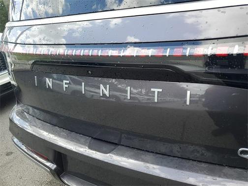 2025 INFINITI QX80 Luxe