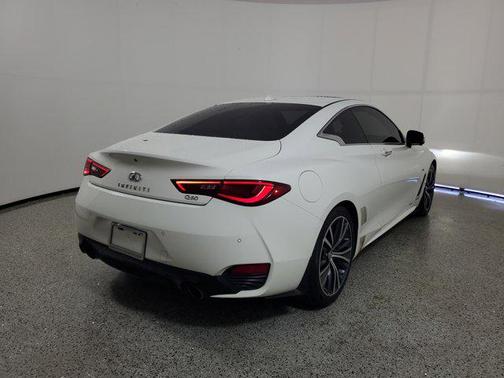 2018 INFINITI Q60 2.0t LUXE