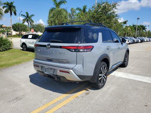 2024 Nissan Pathfinder Platinum 4WD