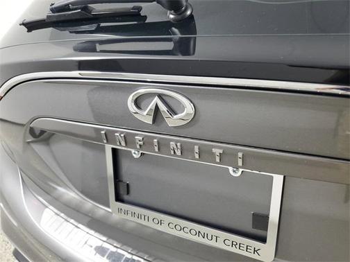 2018 INFINITI QX30 Sport
