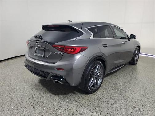 2018 INFINITI QX30 Sport