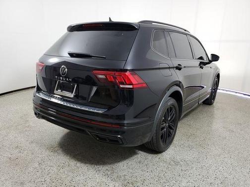 2022 Volkswagen Tiguan 2.0T SE R-Line Black