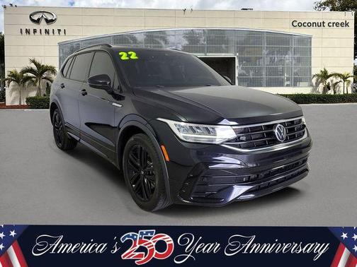 Deep Black Pearl Effect 2022 Volkswagen Tiguan 2.0T SE R-Line Black