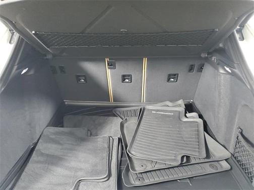 2017 Porsche Macan Base