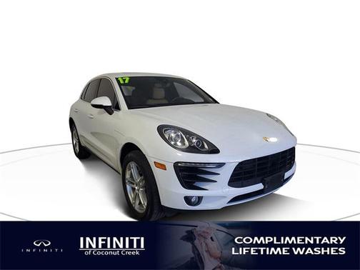 2017 Porsche Macan Base