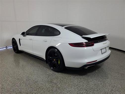 2018 Porsche Panamera E-Hybrid 4
