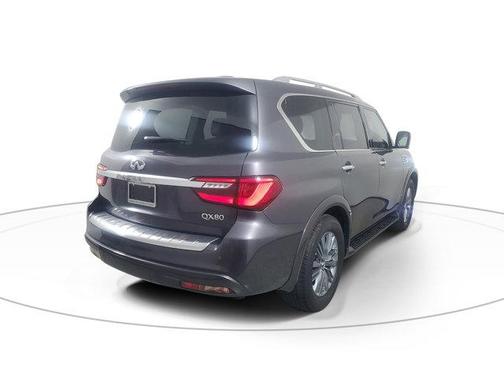 2022 INFINITI QX80 Luxe