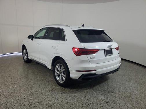2023 Audi Q3 Premium 45 TFSI S line quattro Tiptronic