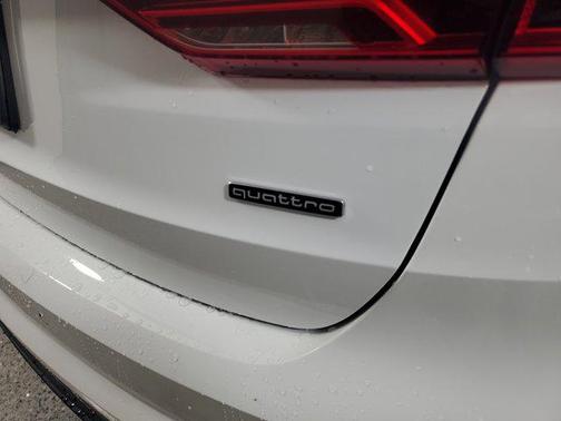 2023 Audi Q3 Premium 45 TFSI S line quattro Tiptronic