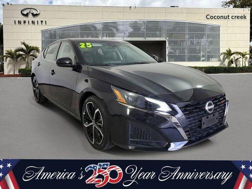 Black 2025 Nissan Altima SR