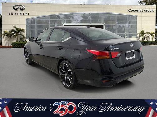 Black 2025 Nissan Altima SR