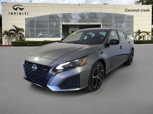Gun Metallic 2024 Nissan Altima 2.5 SR