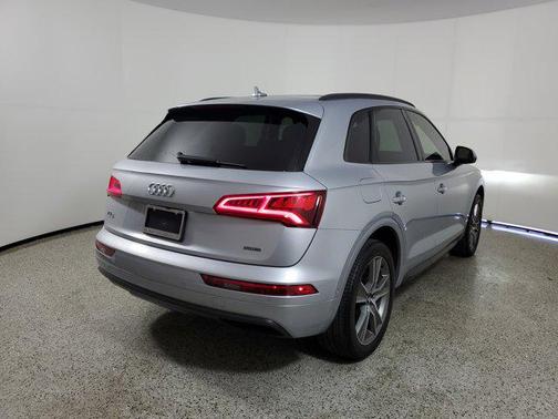 2019 Audi Q5 2.0T Prestige