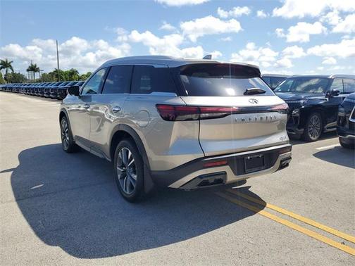 2025 INFINITI QX60 Luxe