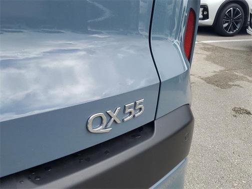 2025 INFINITI QX55 LUXE