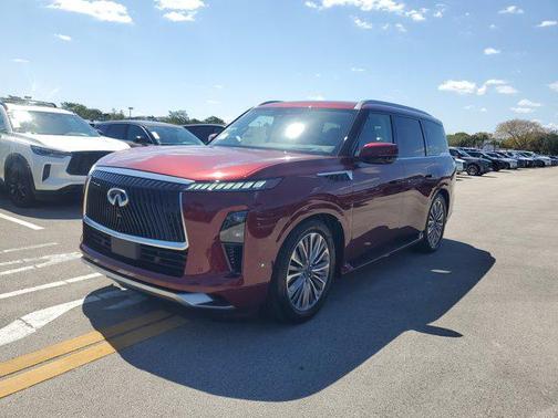 2025 INFINITI QX80 Luxe
