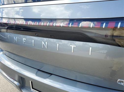 2025 INFINITI QX80 SENSORY AWD
