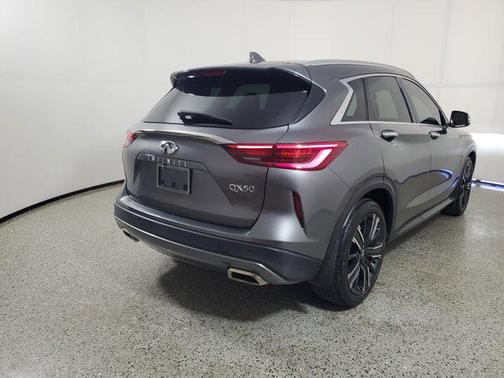 2021 INFINITI QX50 LUXE