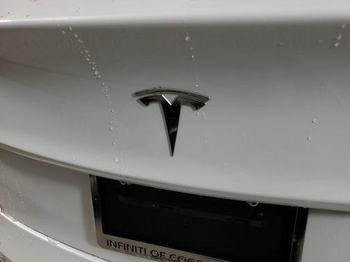 2022 Tesla Model 3 Base