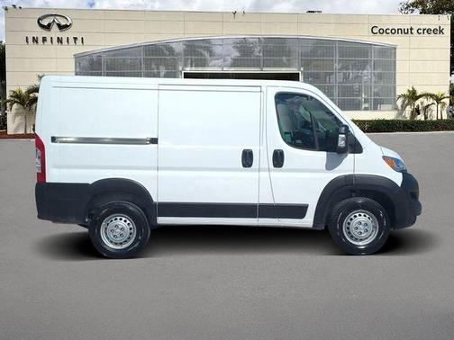 2025 RAM ProMaster 1500 Low Roof