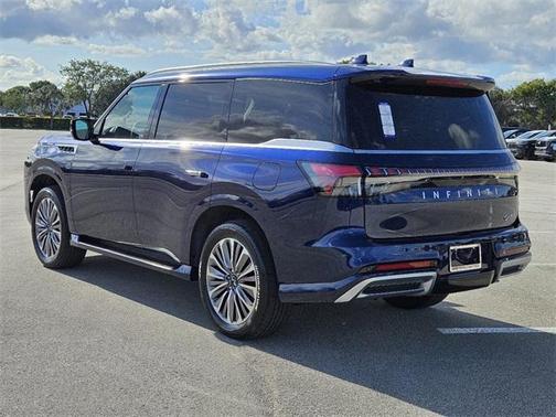 2025 INFINITI QX80 Luxe