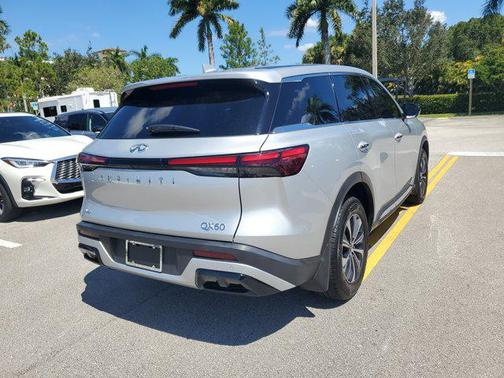 2023 INFINITI QX60 Pure