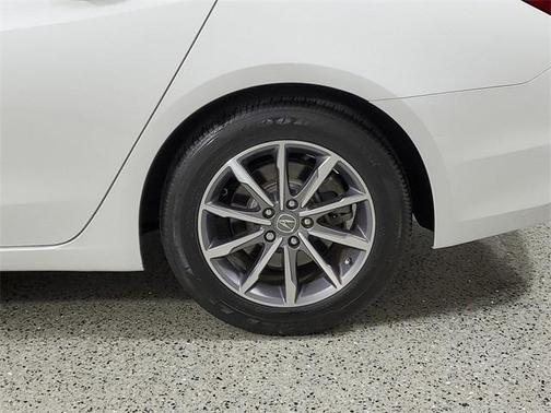 Photo 5 of 33 of 2019 Acura TLX FWD