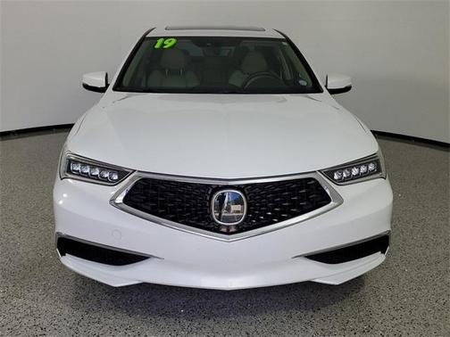 Photo 2 of 33 of 2019 Acura TLX FWD