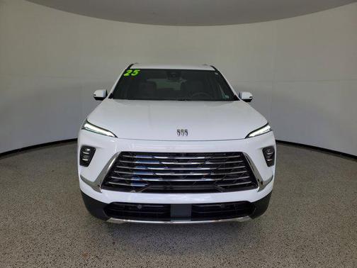 2025 Buick Enclave Preferred FWD