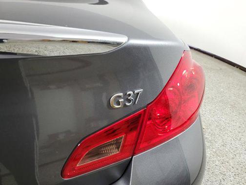 2013 INFINITI G37 Journey