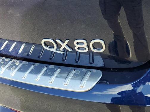 2025 INFINITI QX80 Luxe