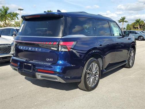2025 INFINITI QX80 Luxe
