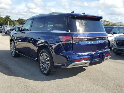 2025 INFINITI QX80 Luxe