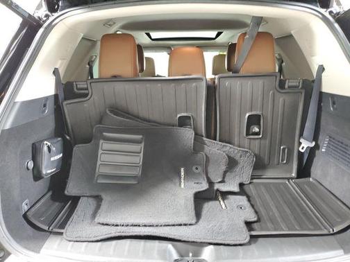 Black 2023 Nissan Pathfinder Platinum