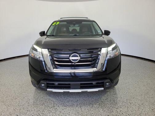 Black 2023 Nissan Pathfinder Platinum