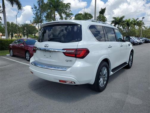 2019 INFINITI QX80 Luxe