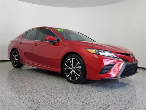 Photo 1 of 29 of 2020 Toyota Camry SE