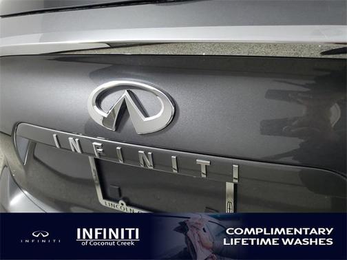 2023 INFINITI QX50 LUXE