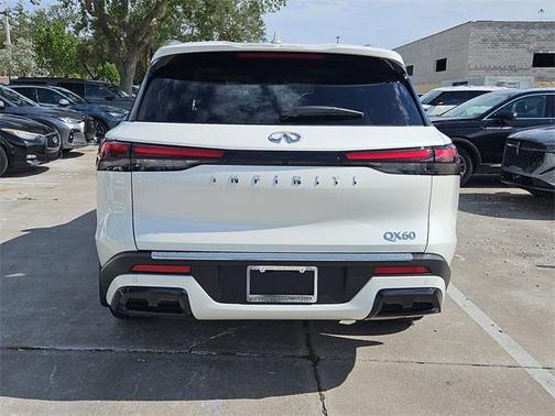 2025 INFINITI QX60 Luxe