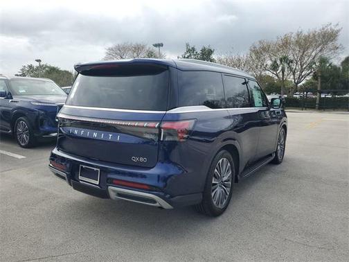 2025 INFINITI QX80 Luxe