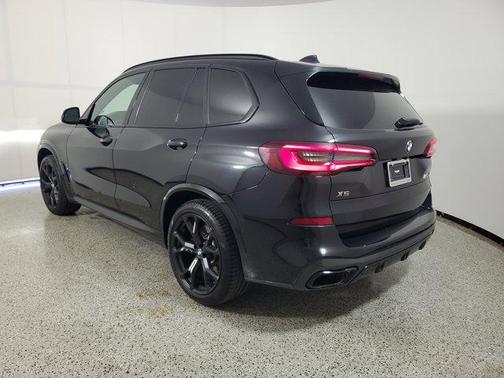 2021 BMW X5 M50i