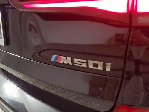 2021 BMW X5 M50i