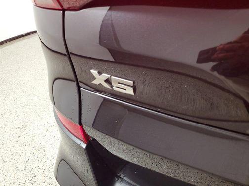 2021 BMW X5 M50i