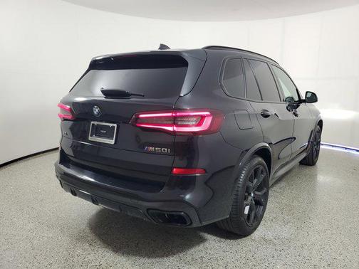 2021 BMW X5 M50i