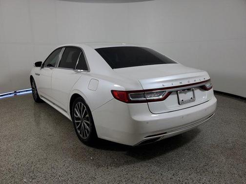 2017 Lincoln Continental Select